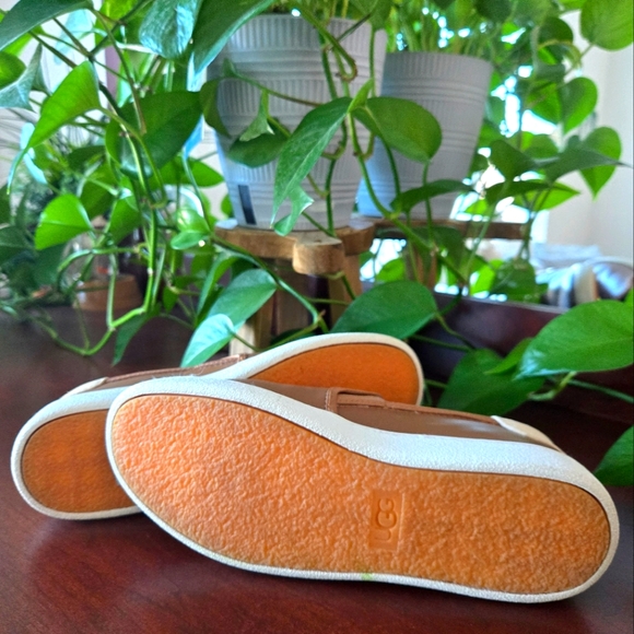 UGG Cas Leather Slip-On Sneaker in Chestnut - Picture 5 of 6